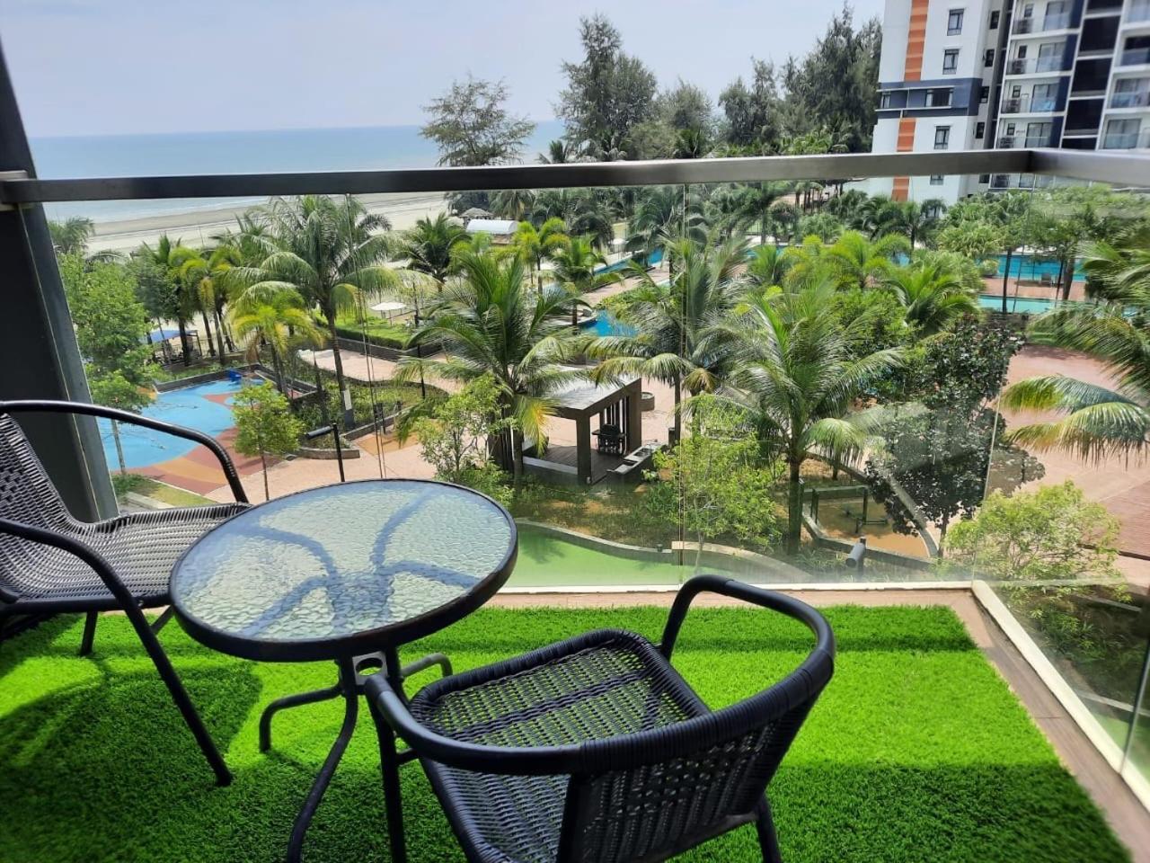 Timurbay Anda Kuantan Esterno foto